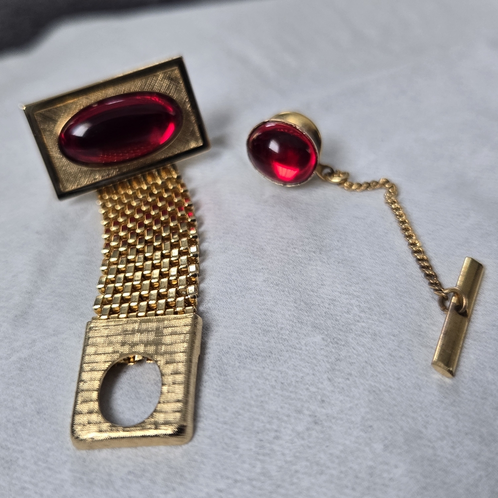 ⭐️Vintage Tye Pin & 1 Matching Cuff Link⭐️